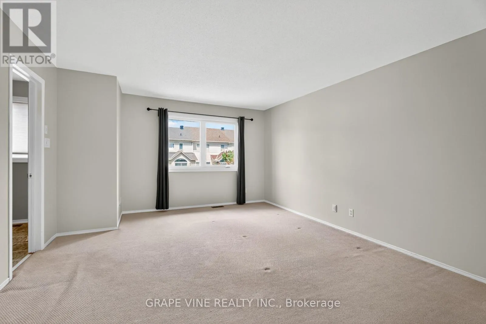 27 FLOWERTREE CRESCENT