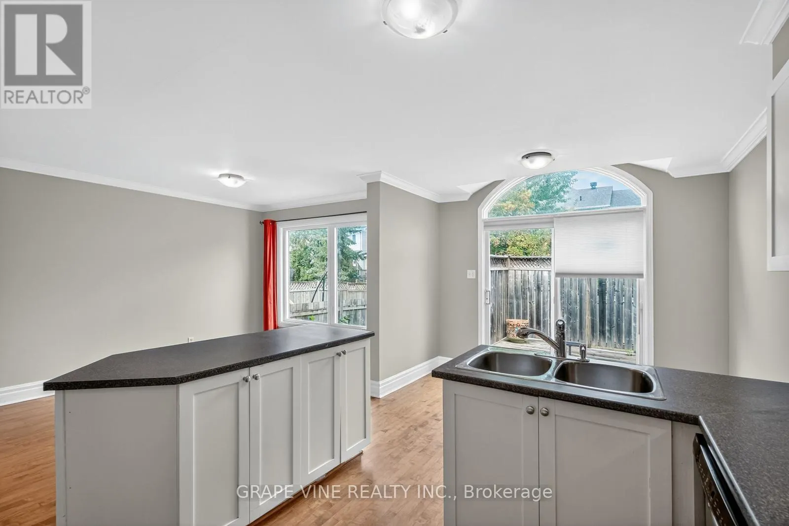 27 FLOWERTREE CRESCENT