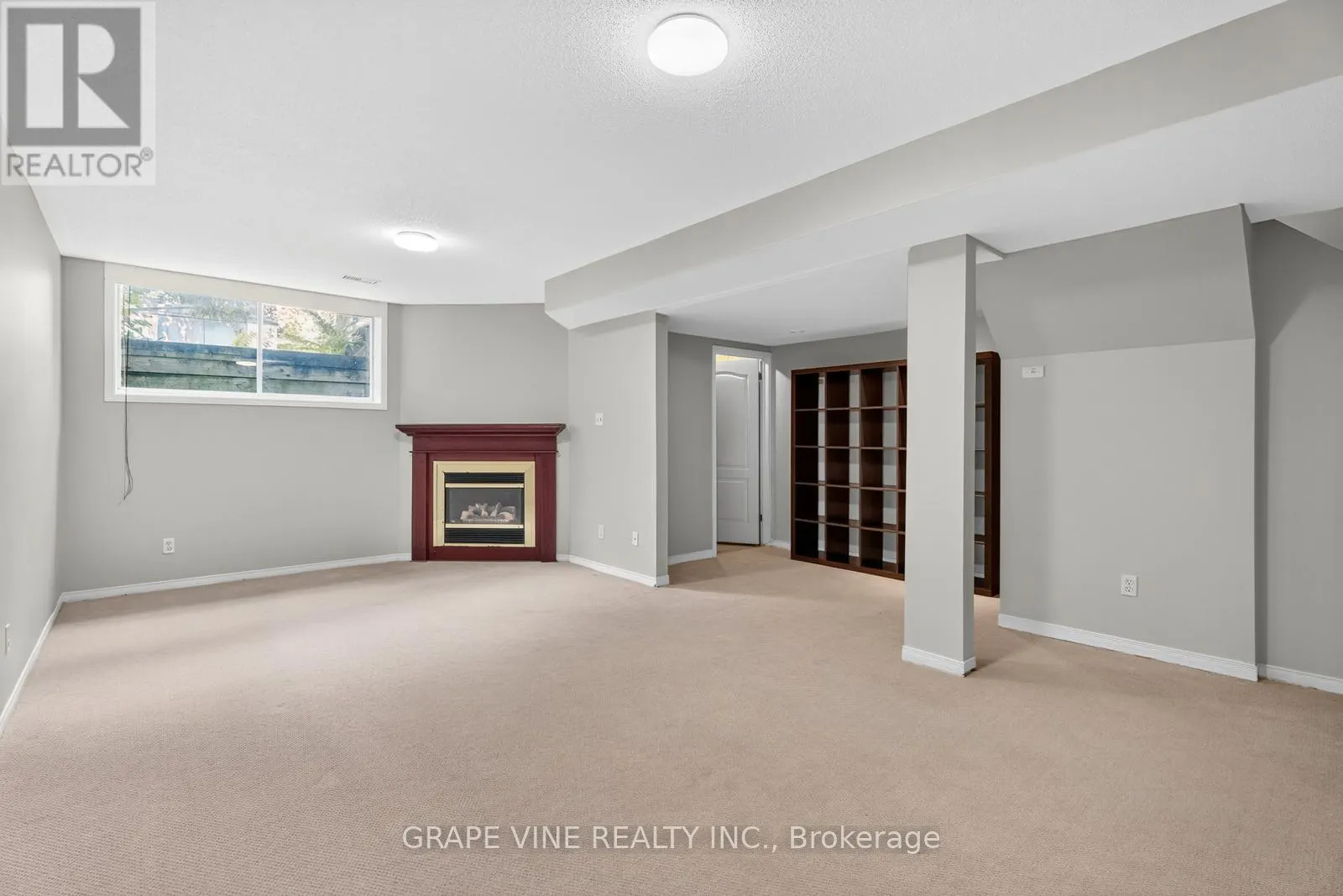 27 FLOWERTREE CRESCENT