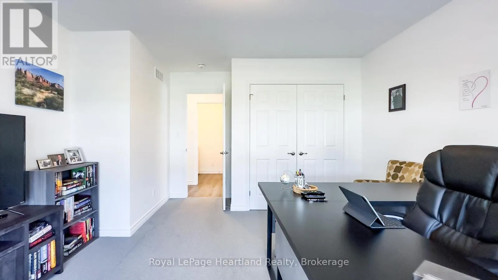 263 LAKE BREEZE DRIVE