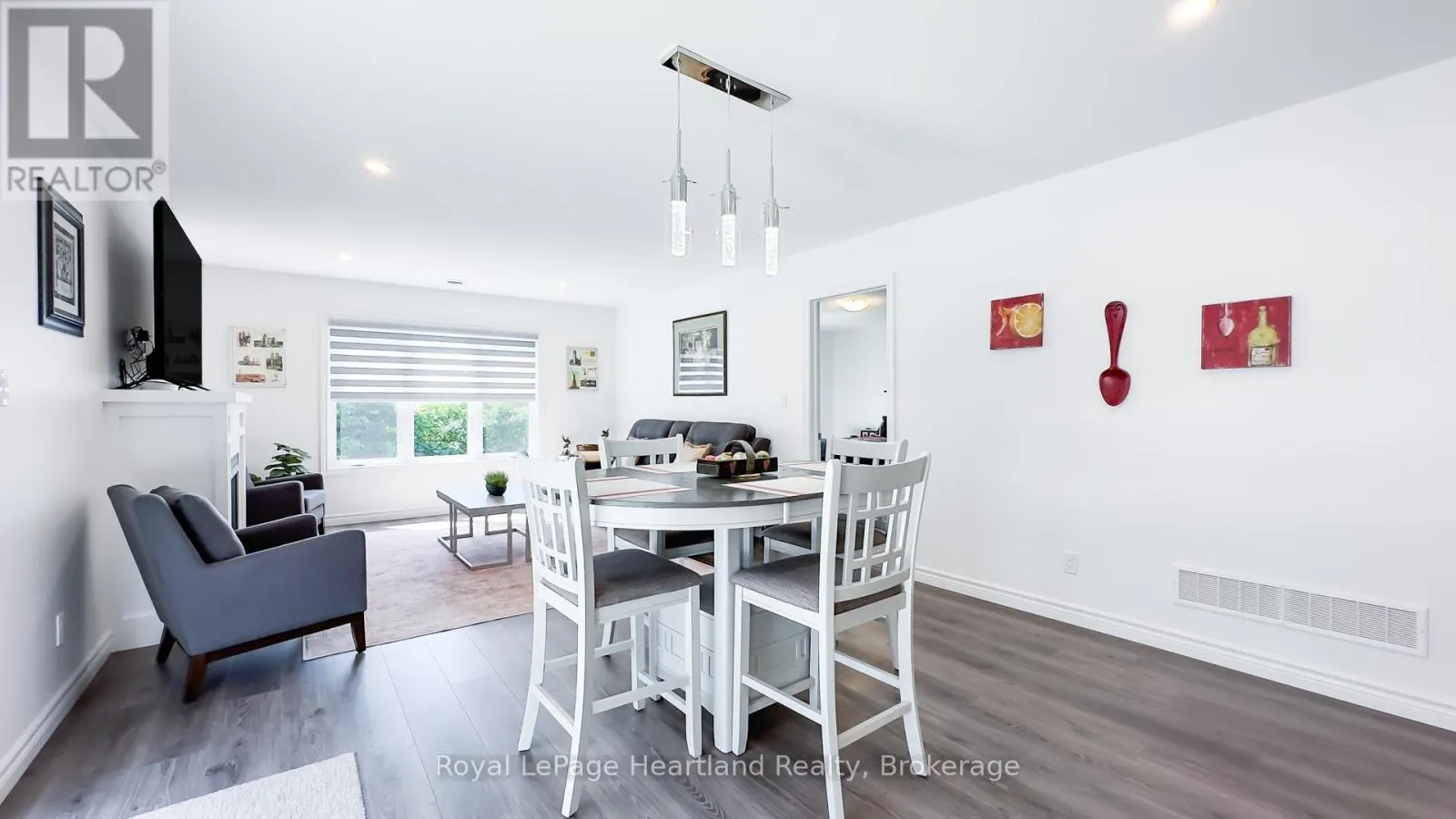 263 LAKE BREEZE DRIVE