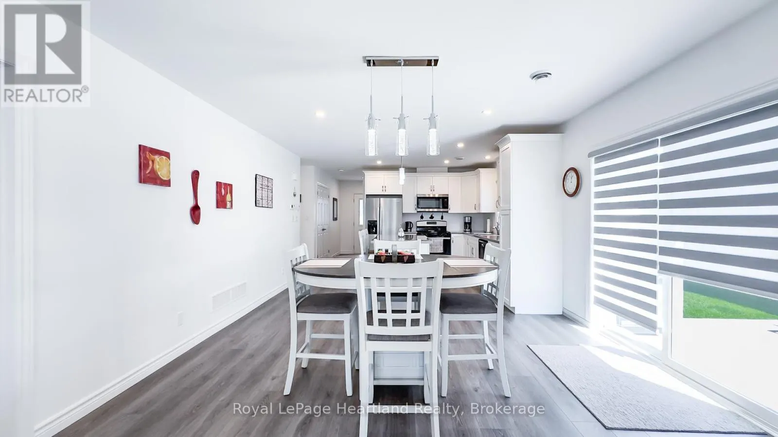 263 LAKE BREEZE DRIVE