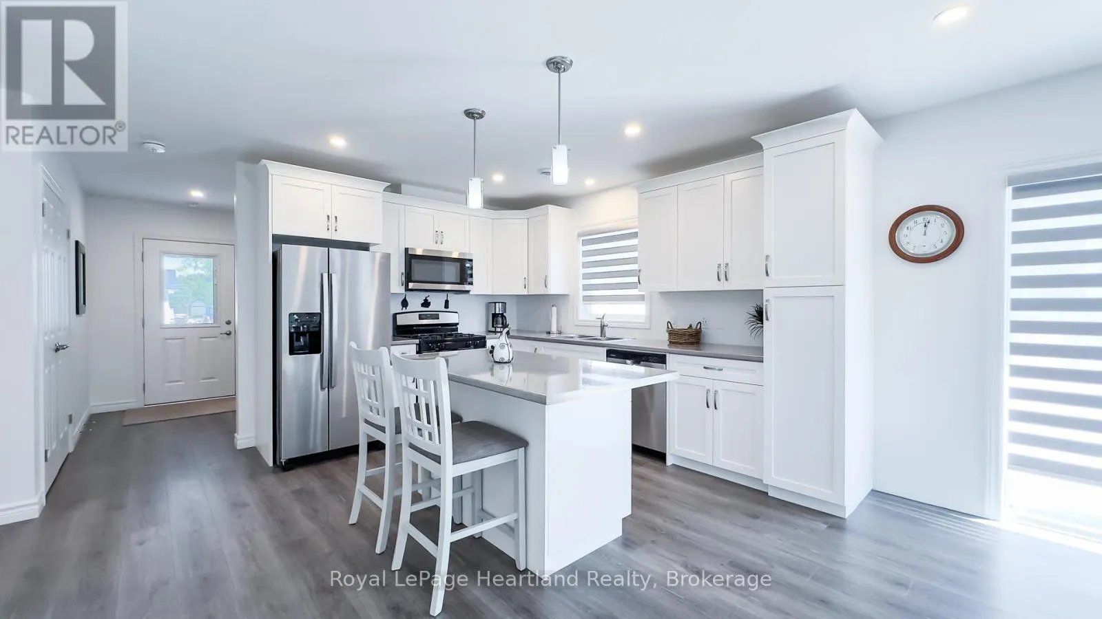 263 LAKE BREEZE DRIVE