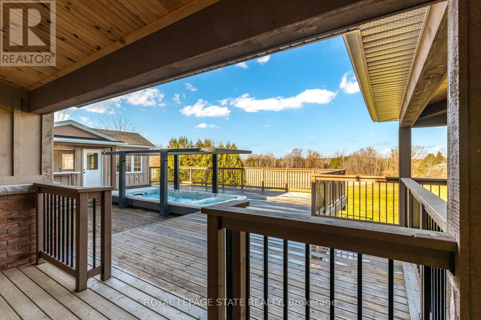 1041 CONCESSION 8 RR 3 W