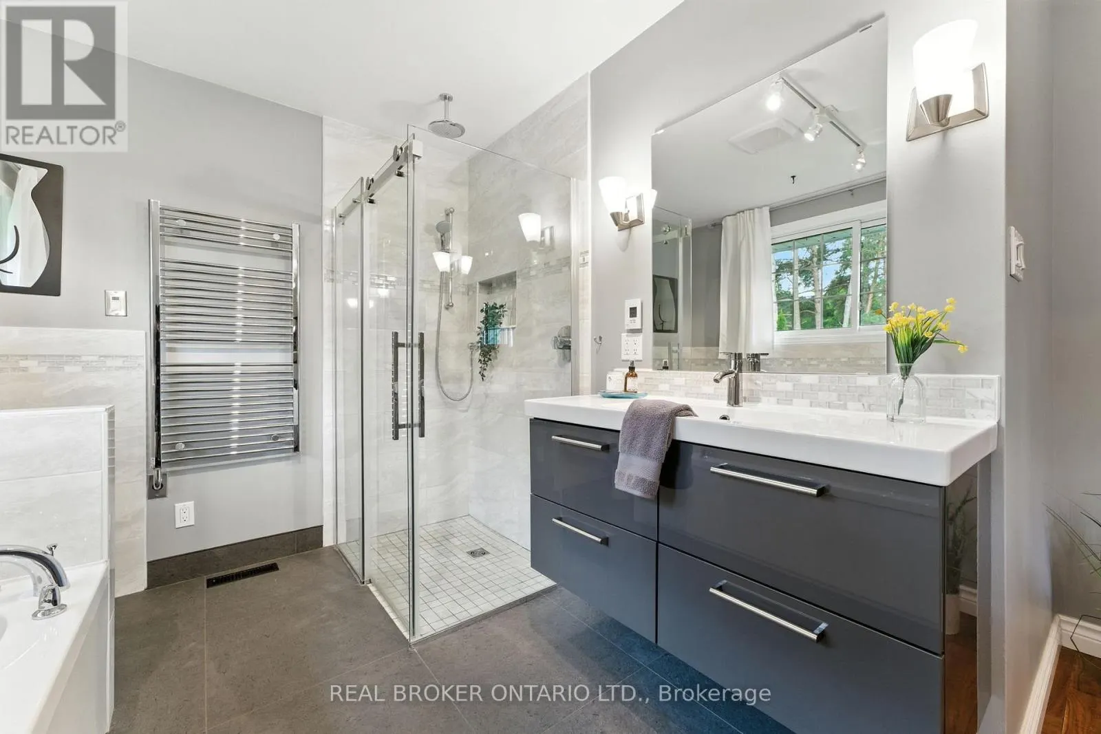 111 GOLF COURSE ROAD