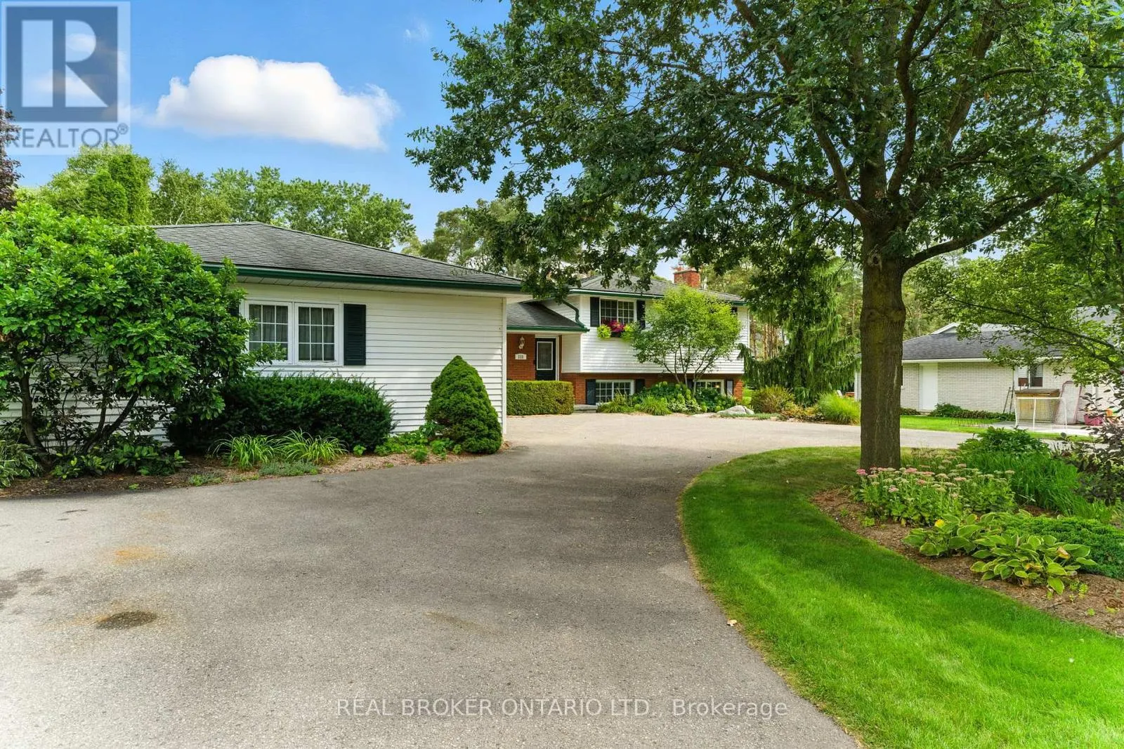 111 GOLF COURSE ROAD