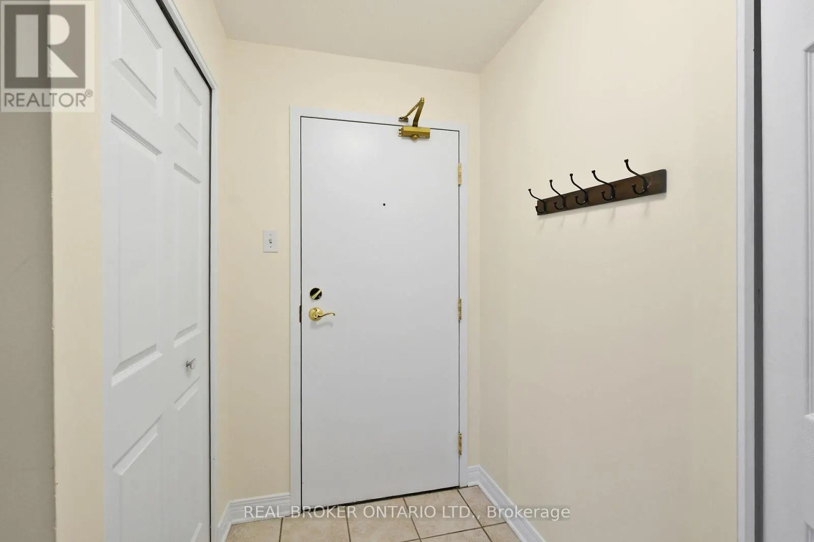 306 - 429 SOMERSET STREET W