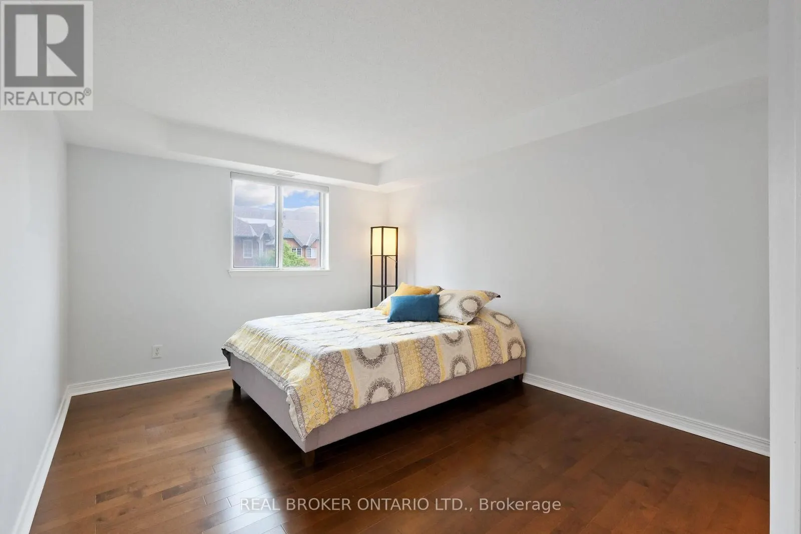 306 - 429 SOMERSET STREET W