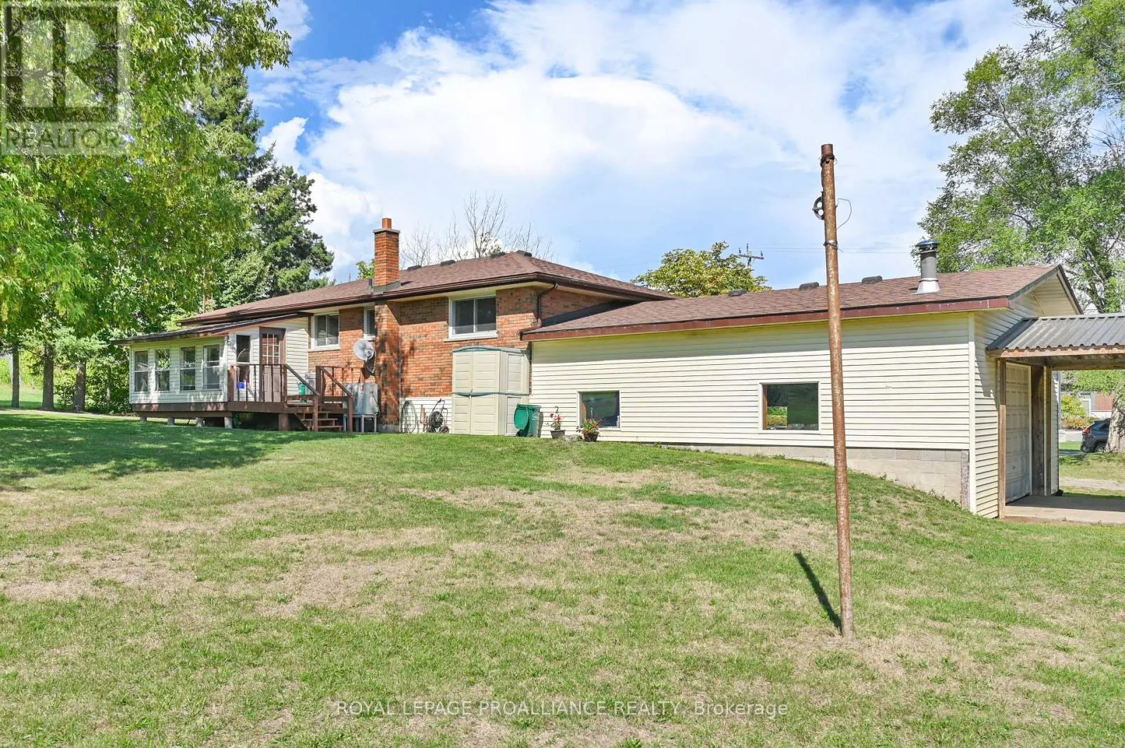 122 LISGAR STREET