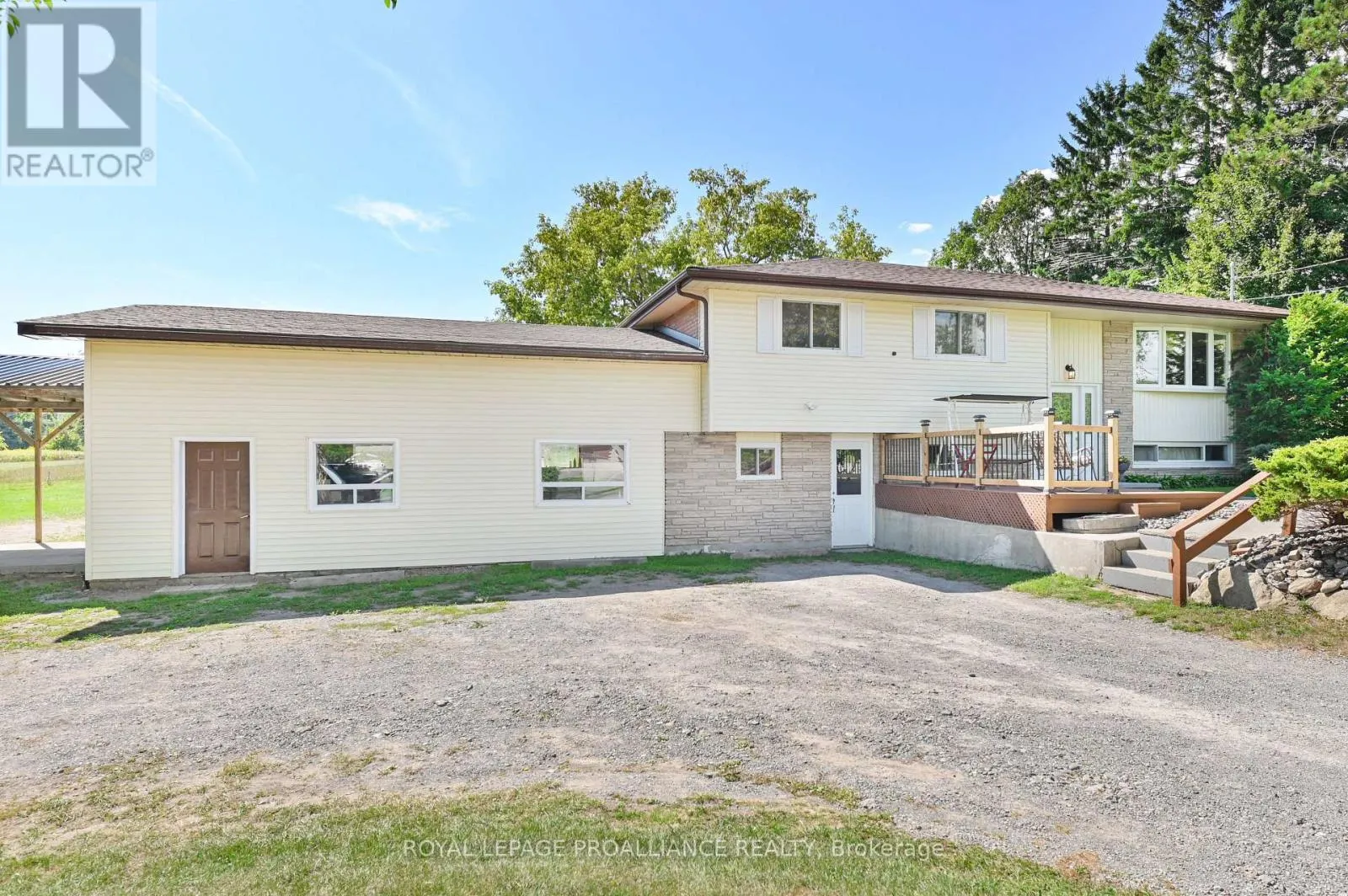 122 LISGAR STREET