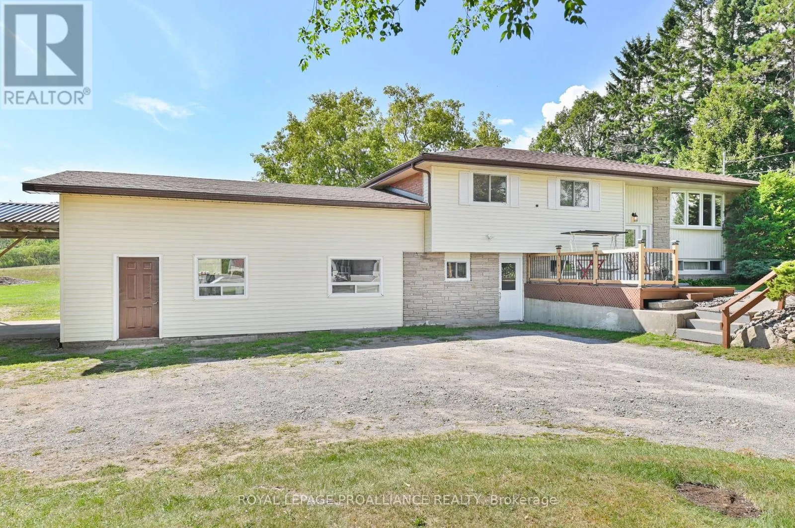 122 LISGAR STREET