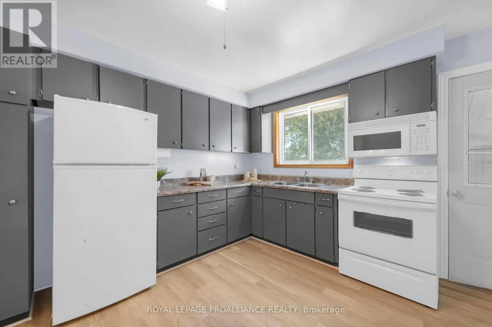 122 LISGAR STREET