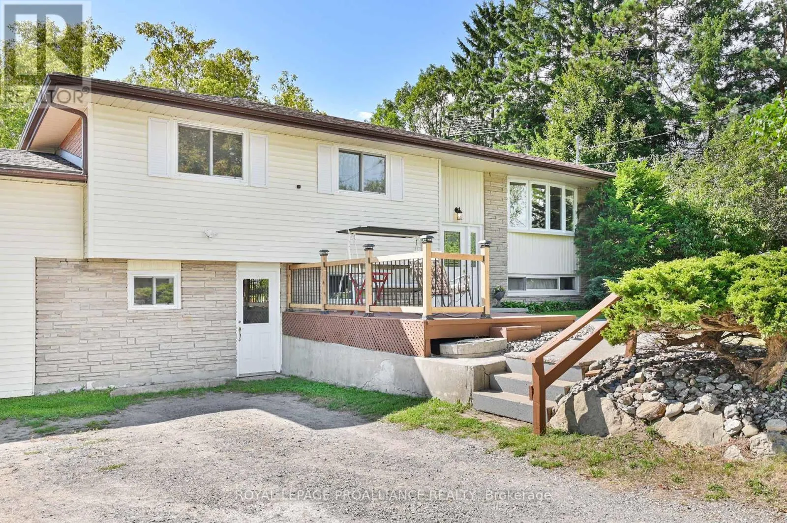122 LISGAR STREET