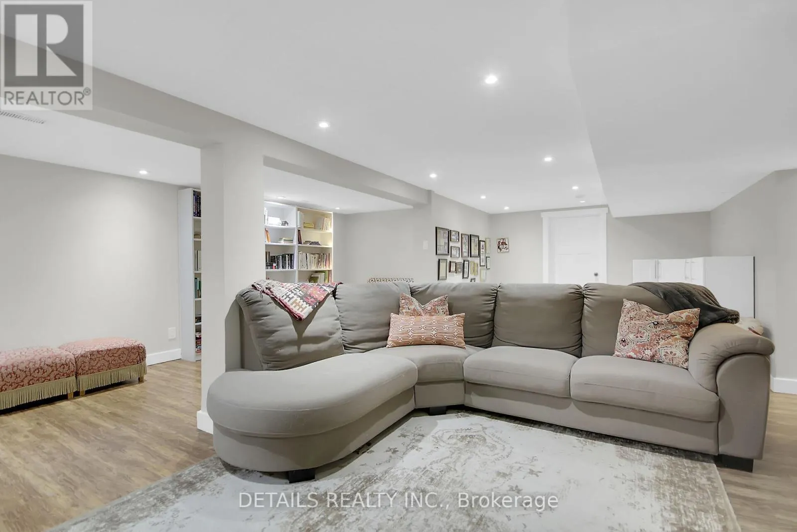 10 ABERFELDY STREET