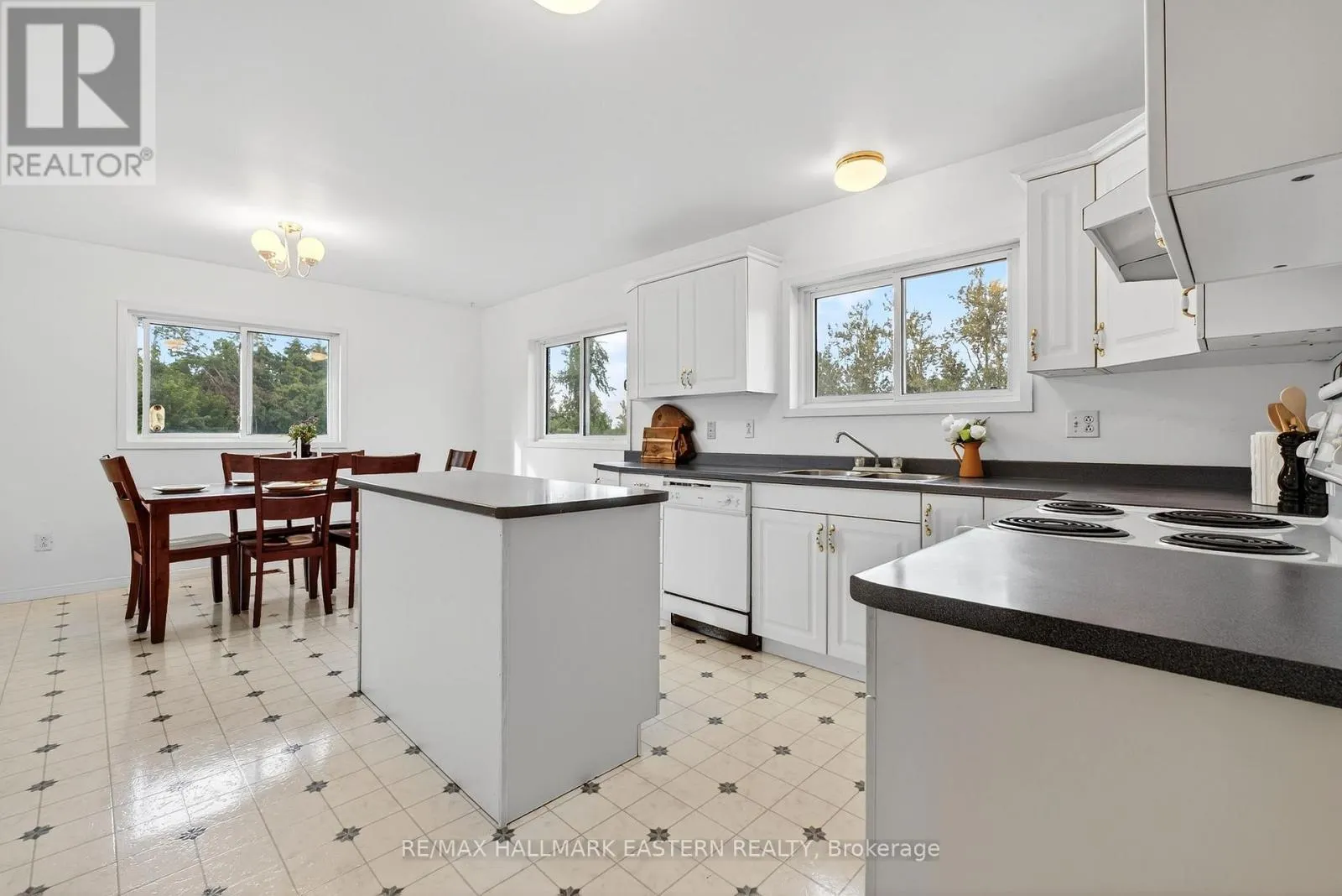 676 TOWERHILL ROAD