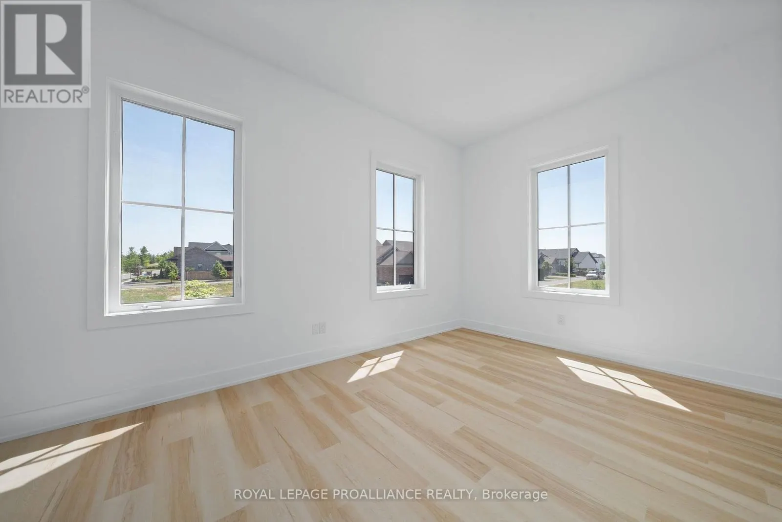 202 - 941 CHARLES WILSON PARKWAY, #202