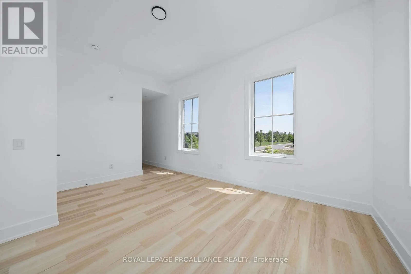 202 - 941 CHARLES WILSON PARKWAY, #202