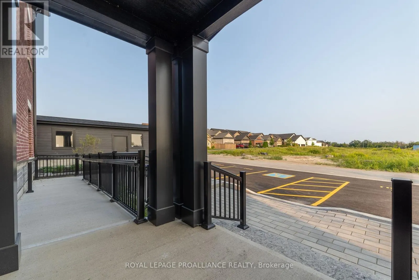 302 - 941 CHARLES WILSON PARKWAY, #302