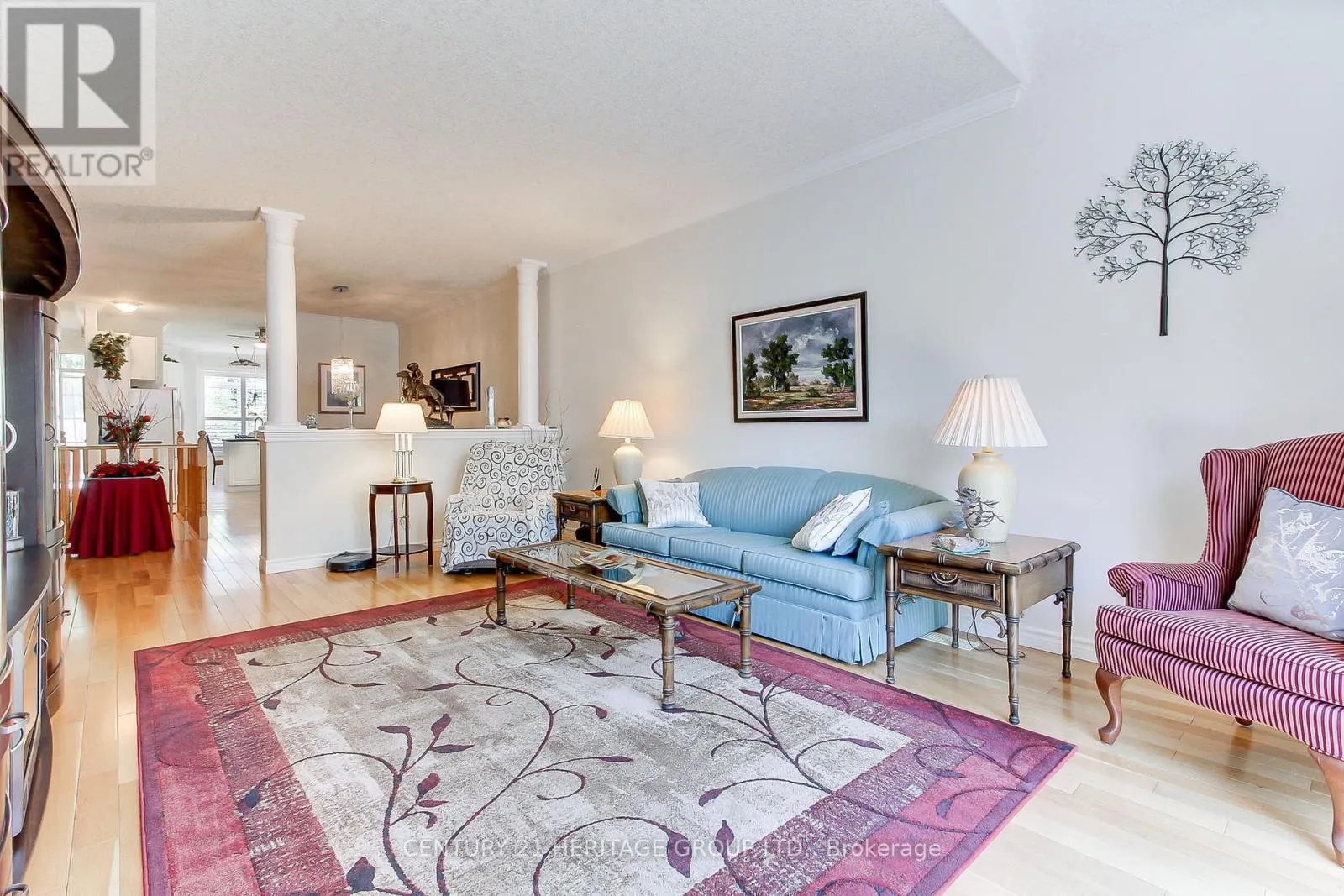 28J - 174 LINDSAY STREET N