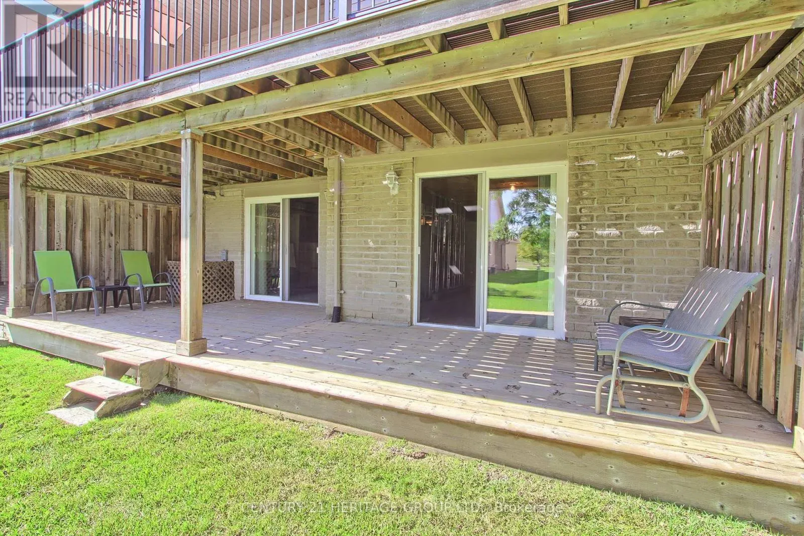 28J - 174 LINDSAY STREET N