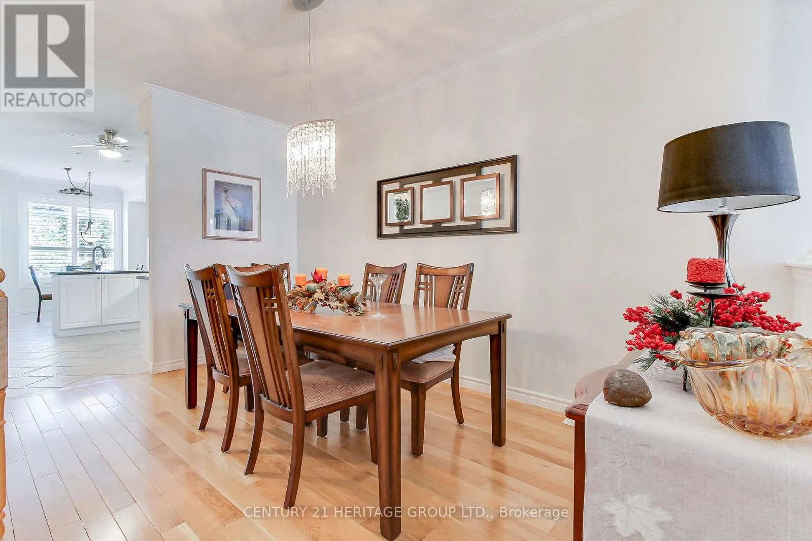 28J - 174 LINDSAY STREET N