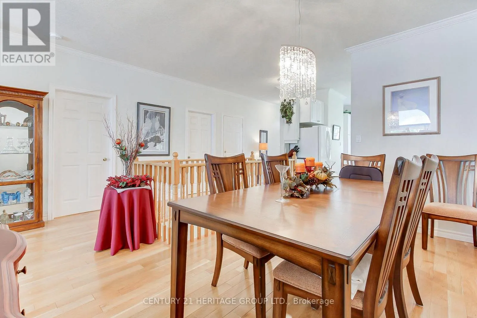 28J - 174 LINDSAY STREET N