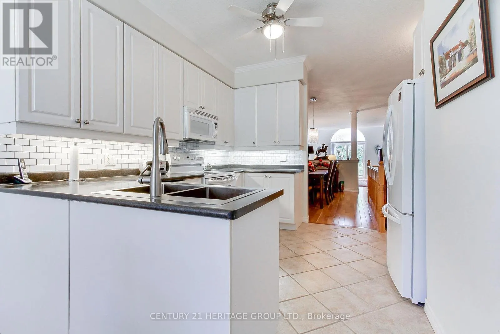 28J - 174 LINDSAY STREET N