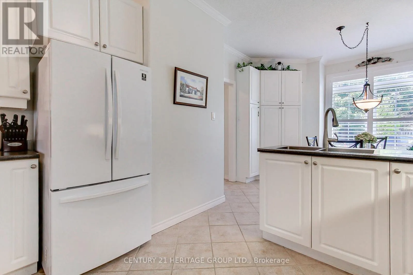 28J - 174 LINDSAY STREET N