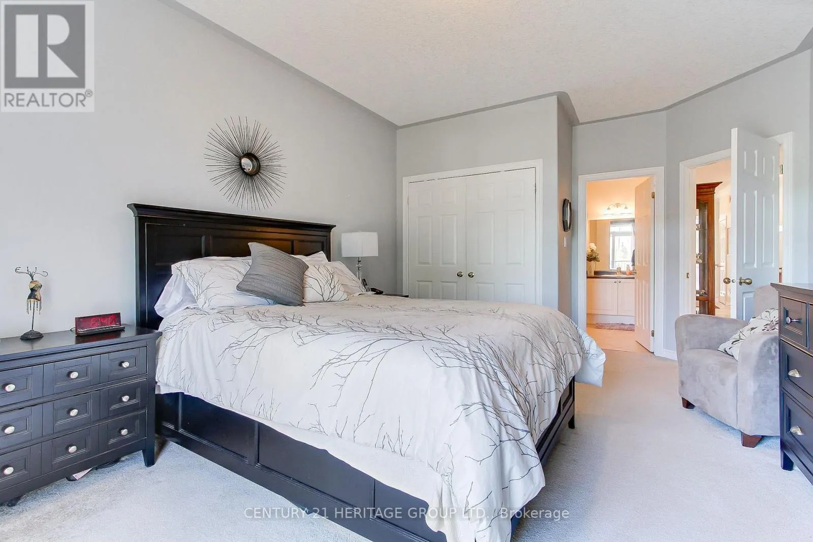 28J - 174 LINDSAY STREET N