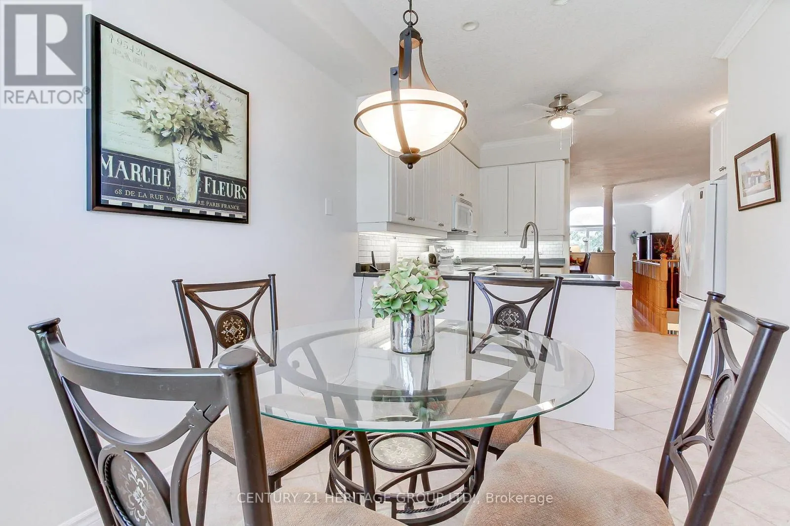 28J - 174 LINDSAY STREET N