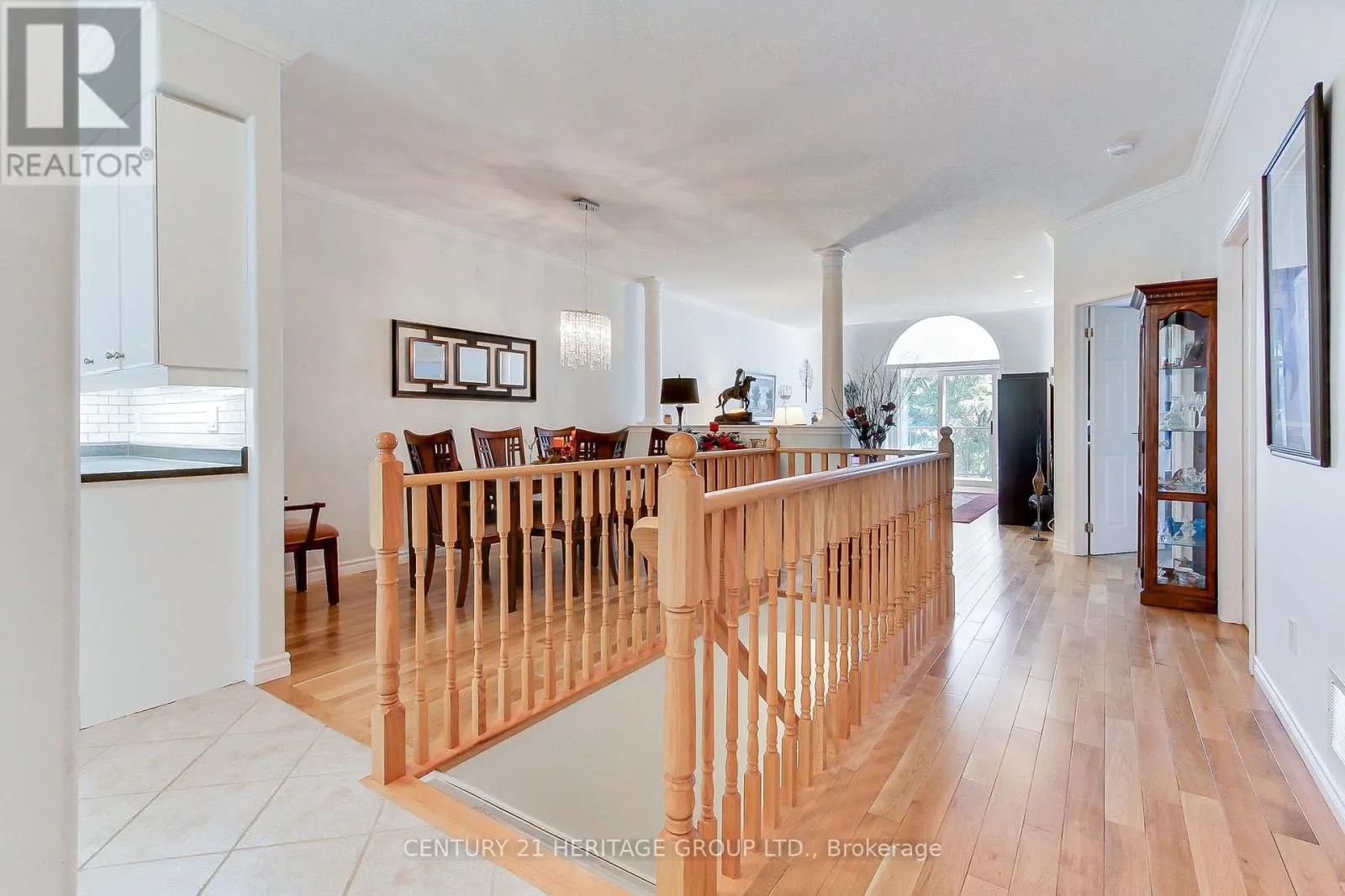 28J - 174 LINDSAY STREET N