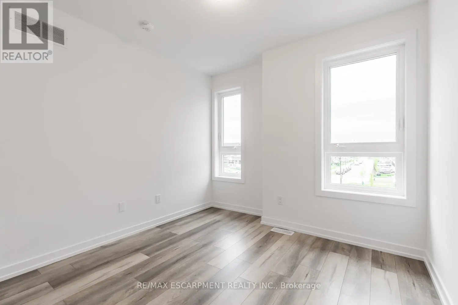 16 - 70 KENESKY DRIVE
