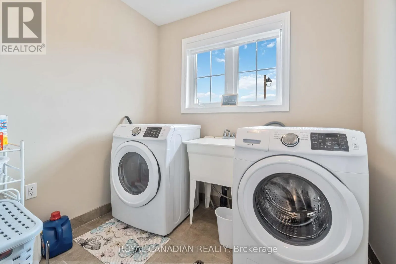 92 BETHUNE AVENUE