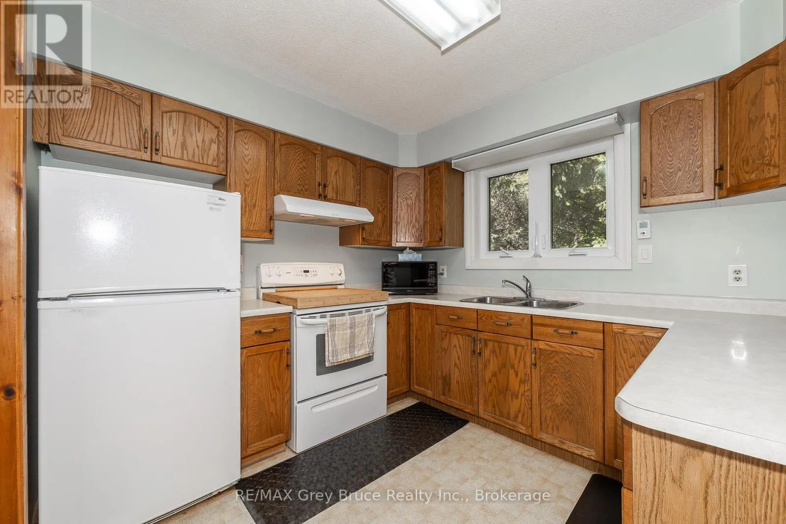 103777 GREY ROAD 18 ROAD