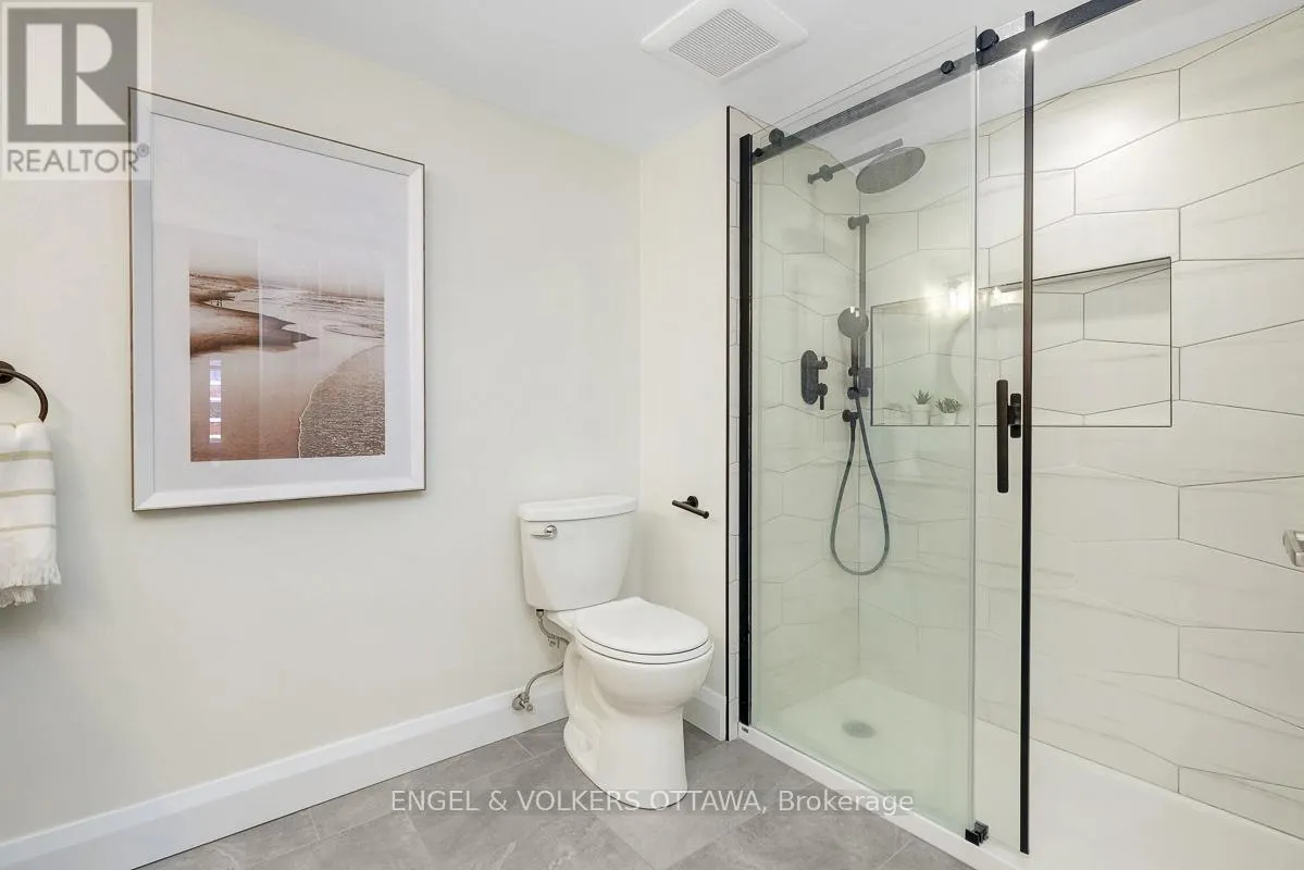 105A - 62 DONALD STREET