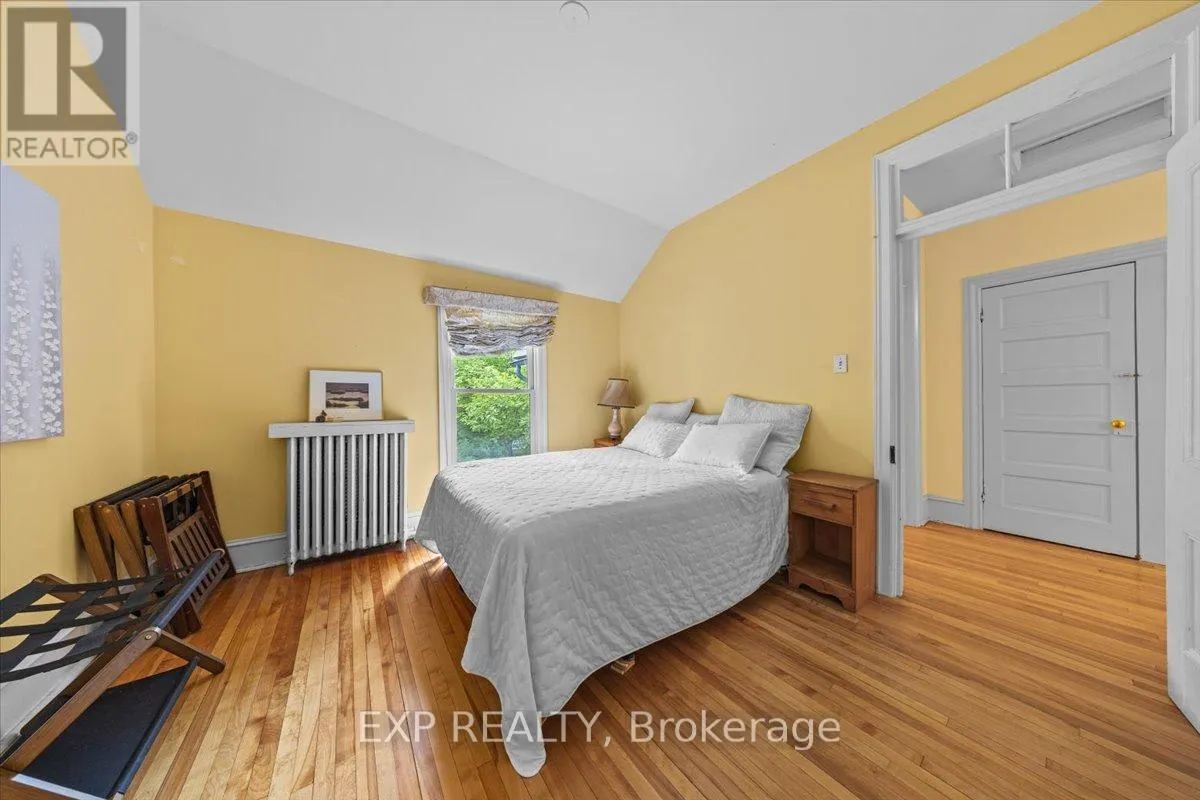 107 STANLEY AVENUE