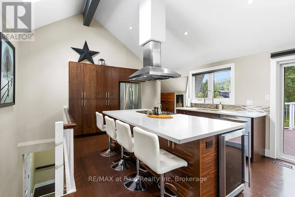 147 CARMICHAEL CRESCENT