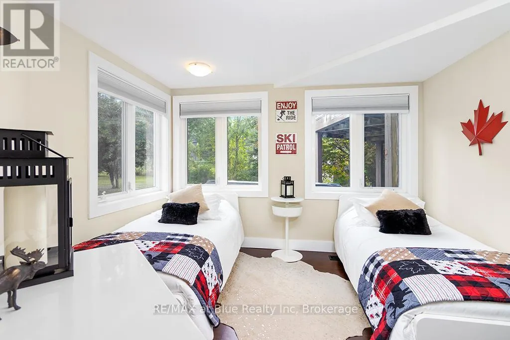 147 CARMICHAEL CRESCENT