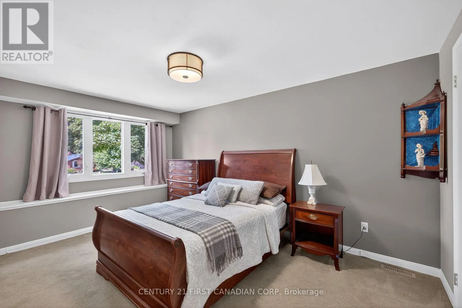 1432 NORMAN PLACE