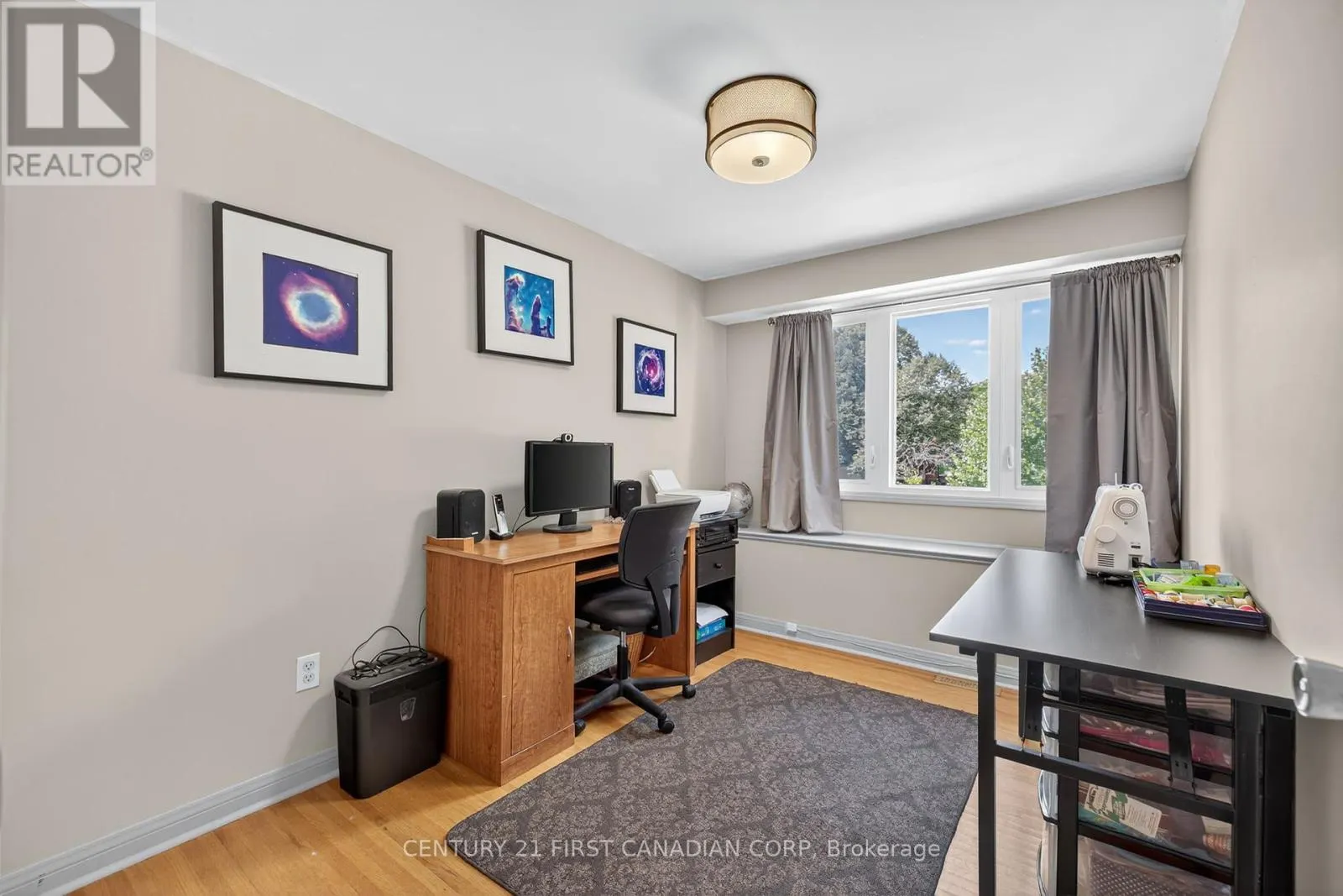 1432 NORMAN PLACE