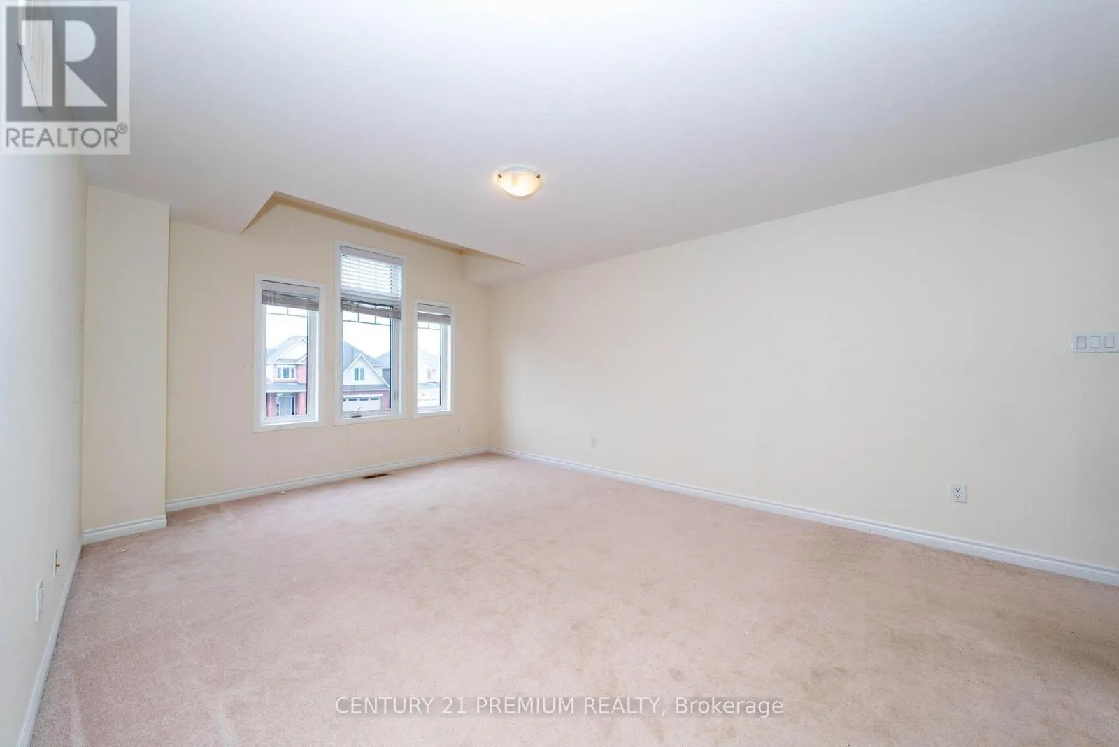 685 DOON SOUTH DRIVE