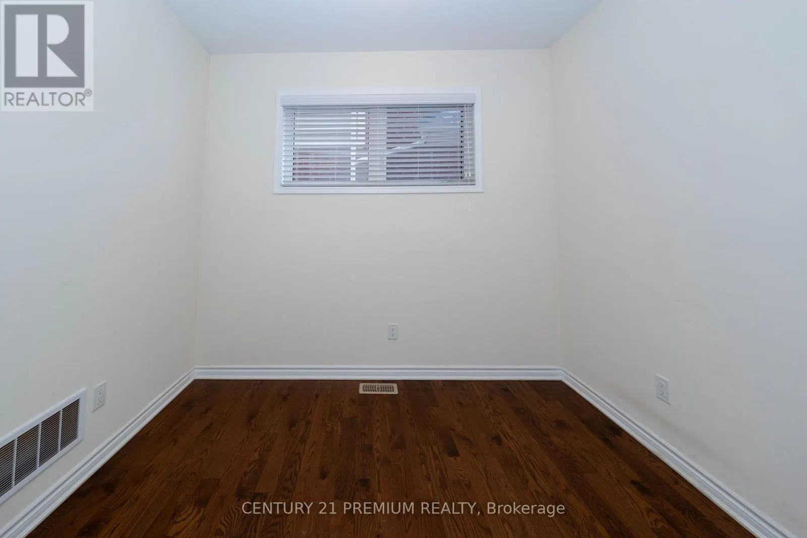 685 DOON SOUTH DRIVE