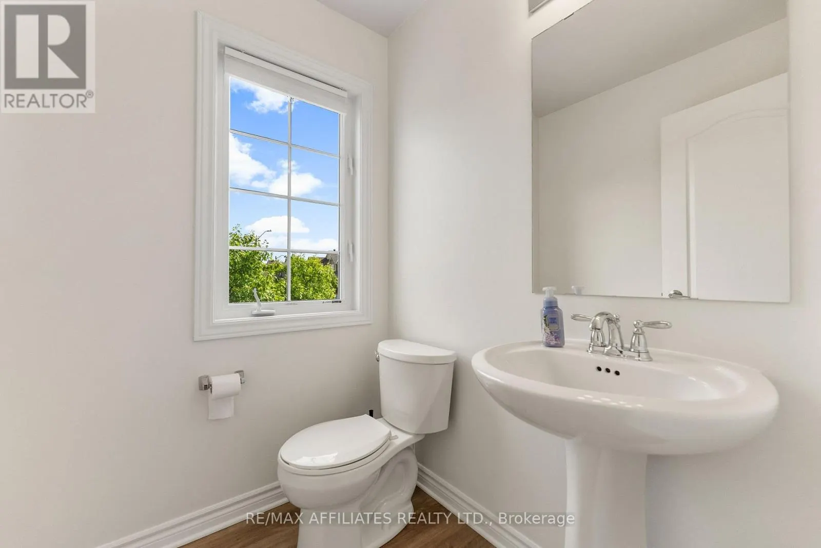 407 COLDWATER CRESCENT
