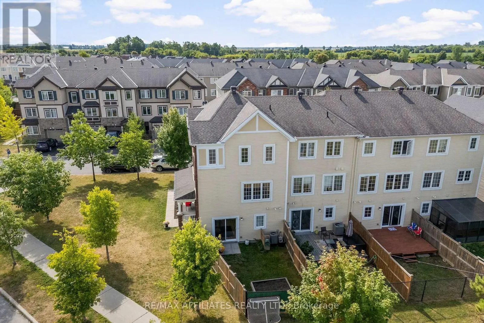 407 COLDWATER CRESCENT