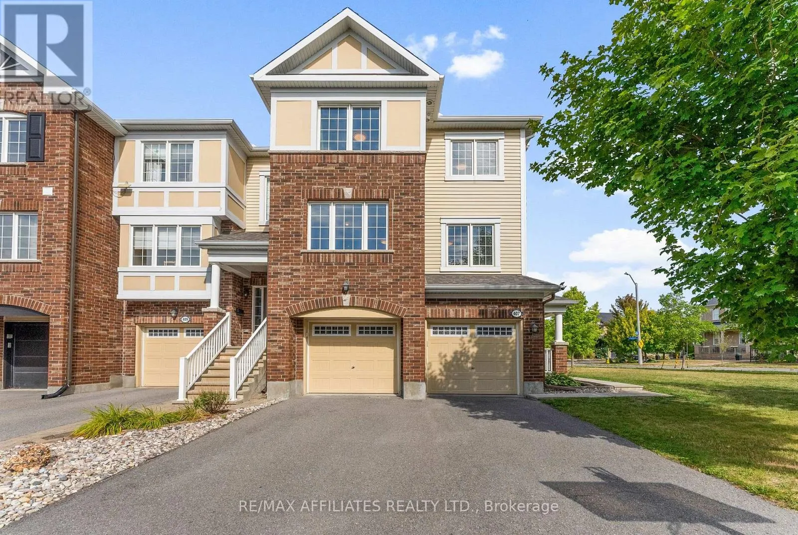 407 COLDWATER CRESCENT