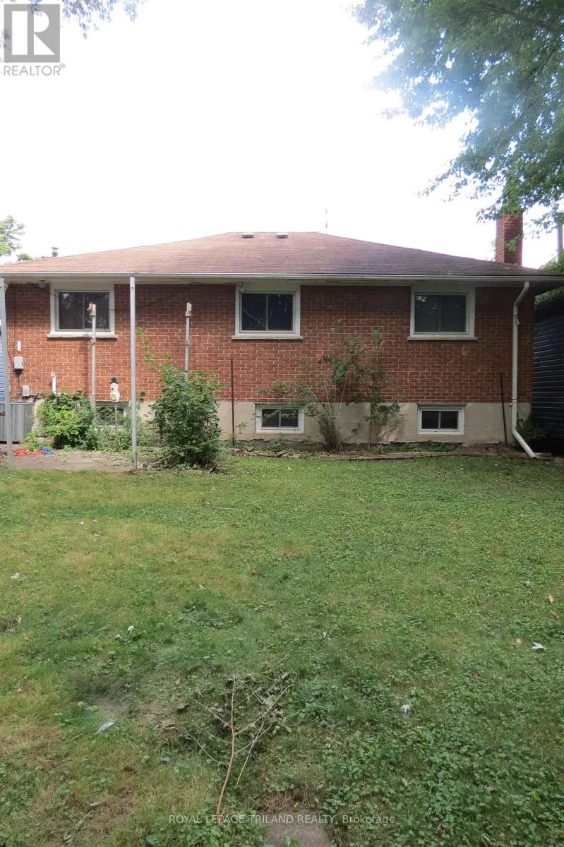 17 CLEMENS STREET
