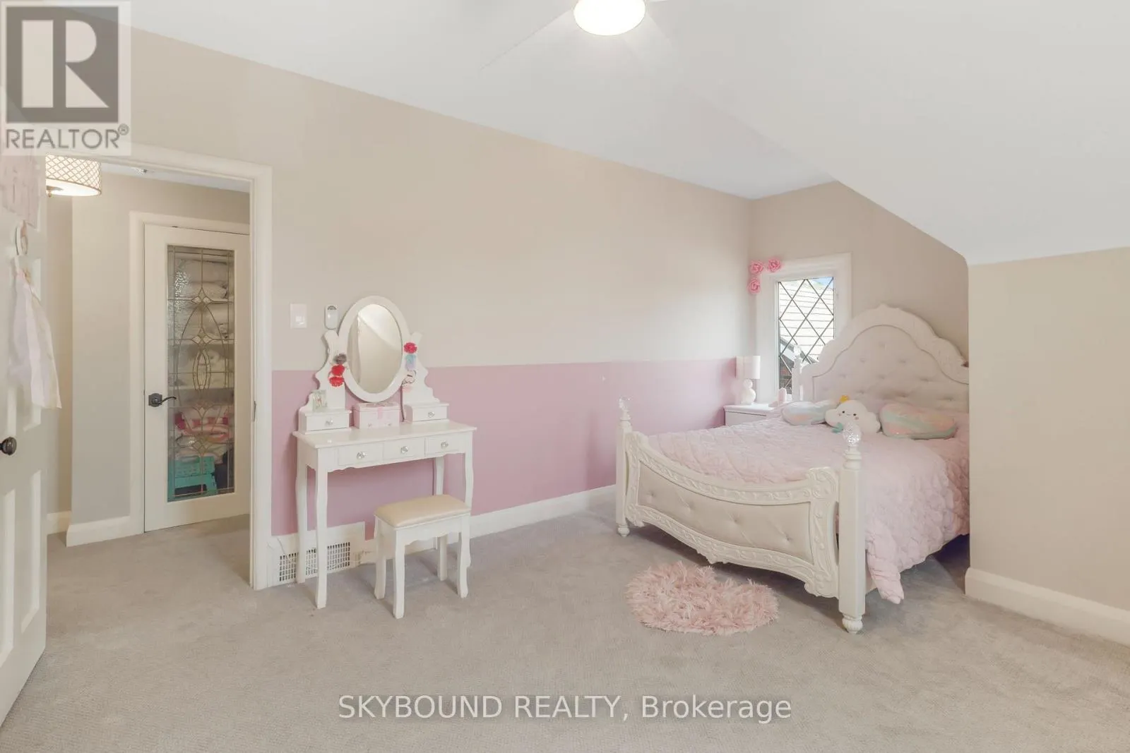 5177 VALLEY WAY