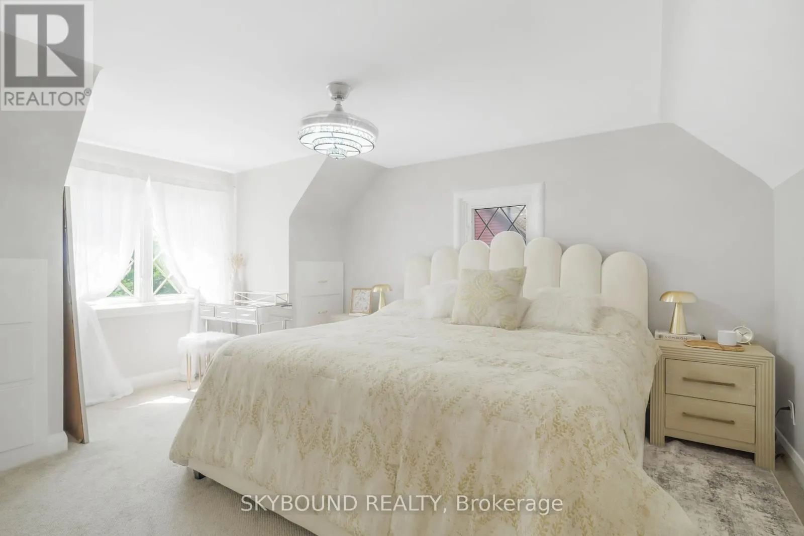 5177 VALLEY WAY