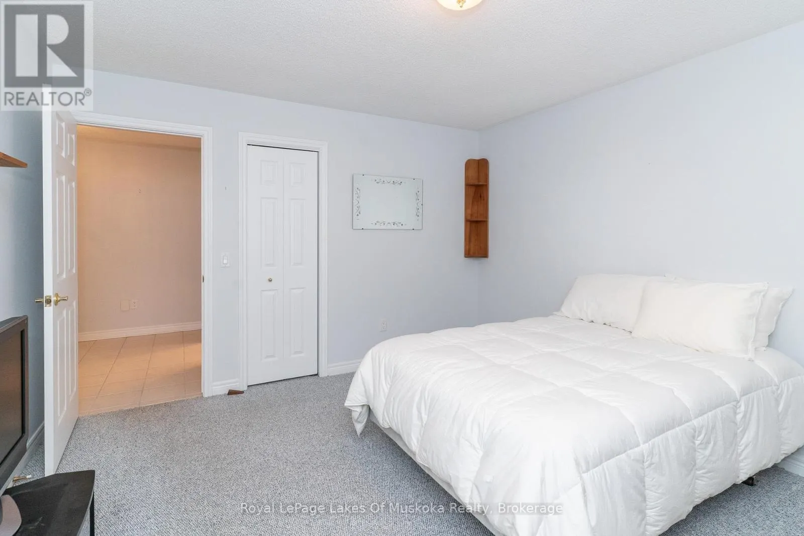25 STONEHEDGE CLOSE