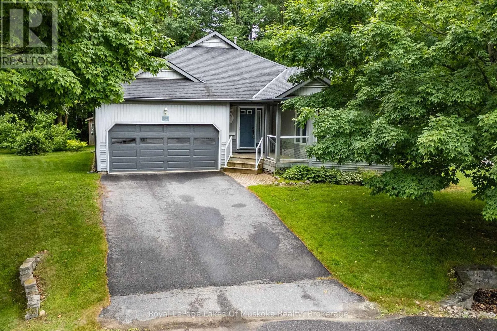 25 STONEHEDGE CLOSE